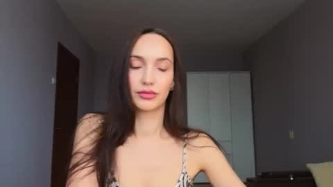 Snapshot of lillian_clark7 chatting on March 11, 7:03 am Lillian online show from March 11, 7:03 am