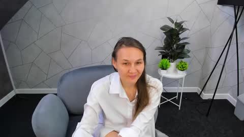 lillian_white1 online show from December 5, 4:42 am
