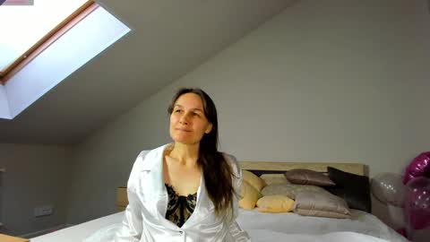 lillian_white1 online show from January 29, 7:15 am