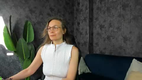 lillian_white1 online show from June 23, 1:03 am