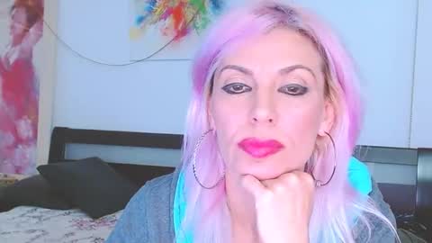 Snapshot of lillianasara chatting on March 4, 9:54 pm Lara online show from March 4, 9:54 pm