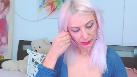 Snapshot of lillianasara chatting on October 7, 11:35 pm Lara online show from October 7, 11:35 pm