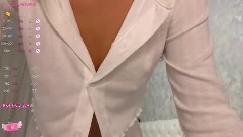 Snapshot of lilliasweety chatting on October 8, 10:46 am Lara Angel online show from October 8, 10:46 am