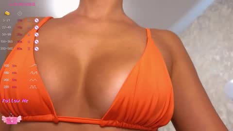 Snapshot of lilliasweety chatting on October 14, 4:02 am Lara Angel online show from October 14, 4:02 am