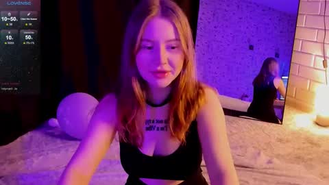 lillie_berry online show from November 6, 4:24 am