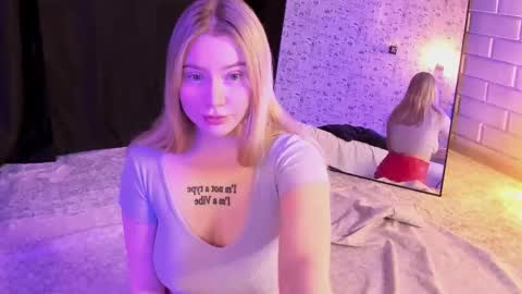 lillie_berry online show from November 14, 4:55 am