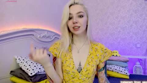 LilliMoore online show from January 24, 11:56 pm