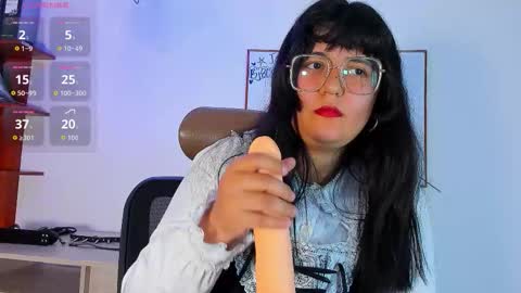 lillit_darkheart_ online show from October 31, 9:05 pm