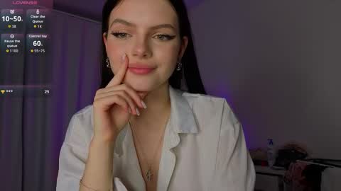 Lilia online show from May 7, 9:20 pm