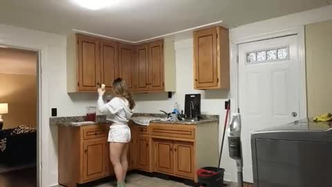 Snapshot of lilly_adams88 chatting on March 3, 2:50 am lilly_adams88 online show from March 3, 2:50 am