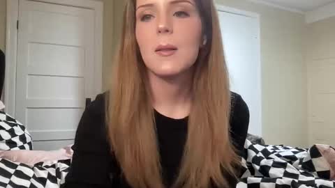 lilly_adams88 online show from May 8, 12:05 am