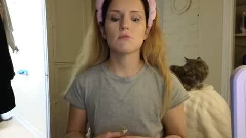 lilly_adams88 online show from June 27, 1:32 am