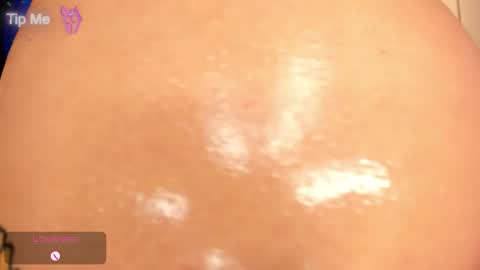 L I L L Y online show from March 27, 1:55 pm