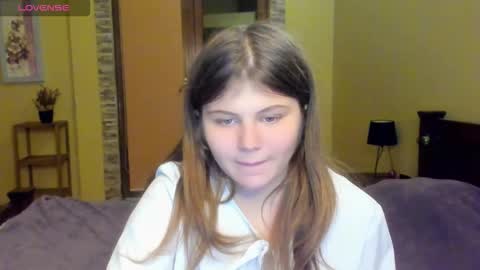 Snapshot of lilly_jess chatting on October 20, 7:03 pm Lilly online show from October 20, 7:03 pm