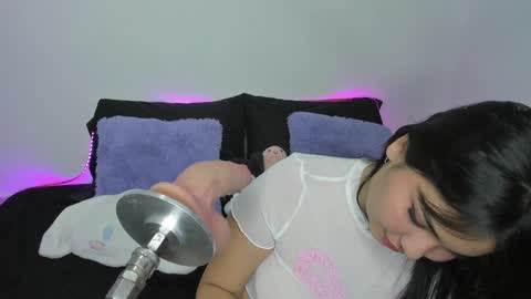Lilly  online show from February 4, 3:44 am