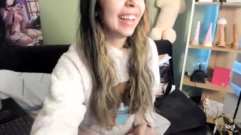 lilly_sweet02 online show from February 8, 10:57 pm