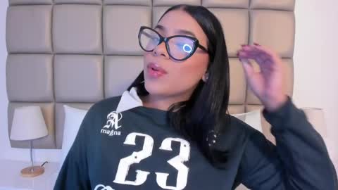 Lilly  online show from May 14, 3:13 am
