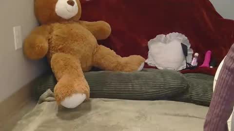 Lilly Dreamz online show from May 7, 12:38 am