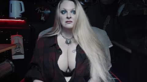 Lillyth Eden online show from December 2, 6:08 am