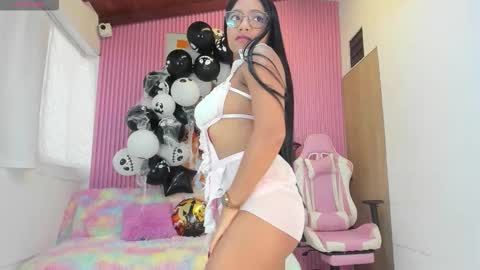 Snapshot of lillyy16 chatting on October 20, 10:59 am lillyy16 online show from October 20, 10:59 am