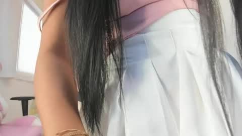 lillyy16 online show from May 18, 11:05 am