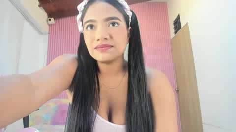 lillyy16 online show from May 19, 11:05 am