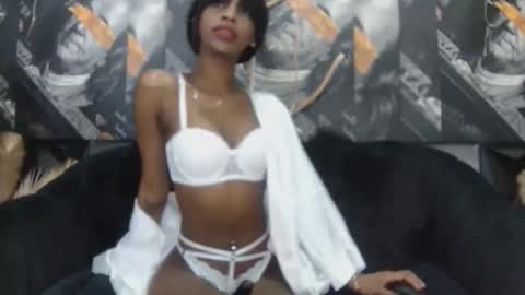 lilmissbaddiexxx online show from May 15, 7:32 pm