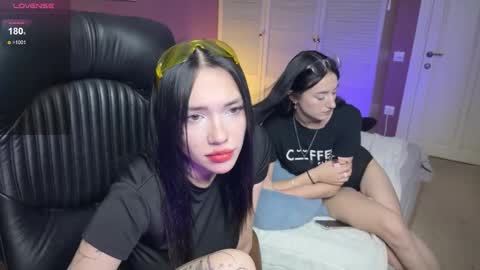 Kris Lilo online show from November 27, 3:03 pm