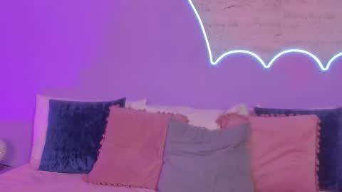 Snapshot of lilou_albrecht chatting on October 21, 11:44 am Lilou online show from October 21, 11:44 am