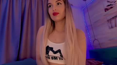 Lil online show from October 25, 2:02 pm