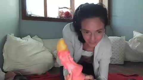 Snapshot of lilrosiedoll chatting on October 24, 4:25 pm Lilrosiedoll online show from October 24, 4:25 pm