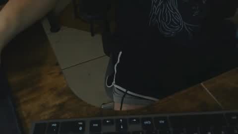 liltorobull online show from November 30, 6:39 am