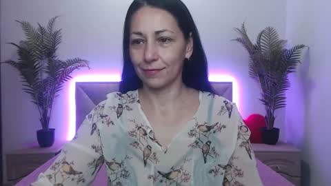 lilugrants online show from November 4, 8:19 pm