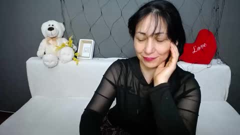 lilugrants online show from February 5, 8:13 pm