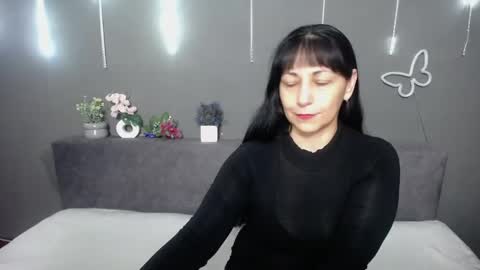 lilugrants online show from May 3, 6:14 pm
