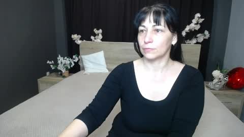 lilugrants online show from May 16, 6:07 pm