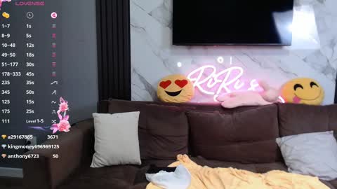 Lily online show from February 12, 11:40 am