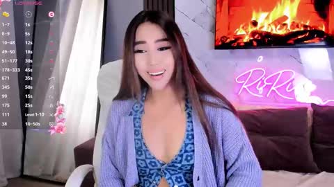 Lily online show from September 18, 7:54 am