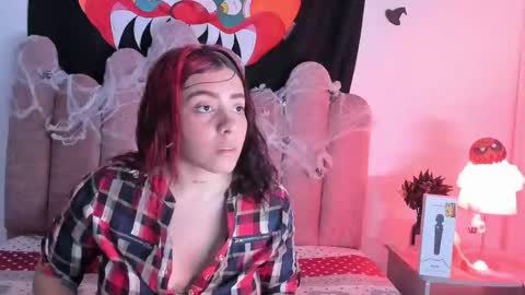 L i l y online show from November 1, 7:49 pm