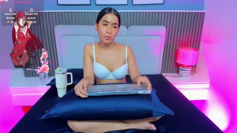  lily  online show from September 29, 9:25 am