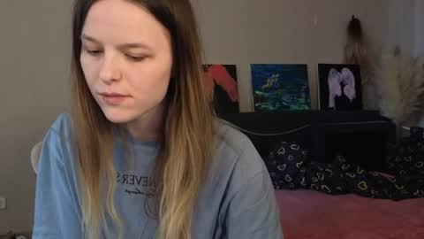 Snapshot of lily_and_jake chatting on April 11, 7:45 am lily_and_jake online show from April 11, 7:45 am