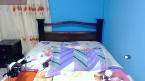 LILYB online show from March 21, 1:43 am