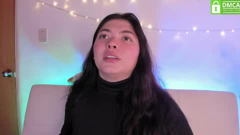 Snapshot of lily_cherry0 chatting on April 30, 9:19 pm lily_cherry0 online show from April 30, 9:19 pm