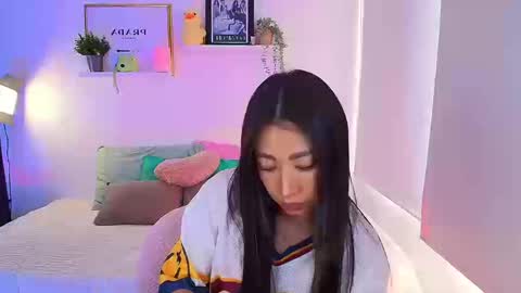 Snapshot of lily_evans_ chatting on September 24, 8:56 pm just lily online show from September 24, 8:56 pm