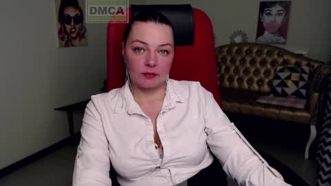 Lily online show from December 3, 11:01 am