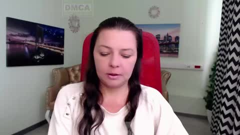 Lily online show from May 9, 5:56 am