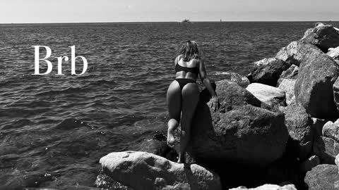 Snapshot of lily_foster_ chatting on December 26, 6:09 am Lily online show from December 26, 6:09 am