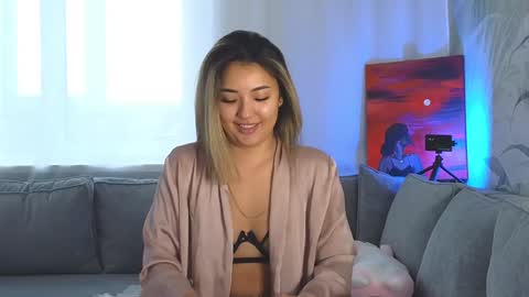 Snapshot of lily_foster_ chatting on February 4, 7:29 am Lily online show from February 4, 7:29 am