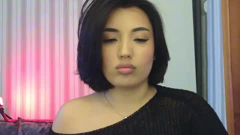 Snapshot of lily_foster_ chatting on September 12, 10:15 am Lily online show from September 12, 10:15 am