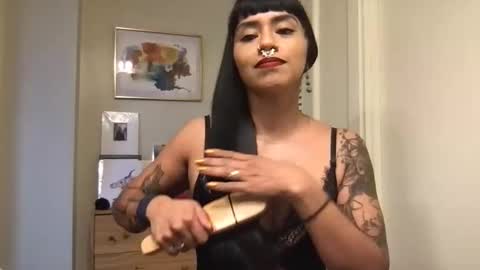 Snapshot of lily_henry chatting on February 24, 7:19 pm Little Lily online show from February 24, 7:19 pm